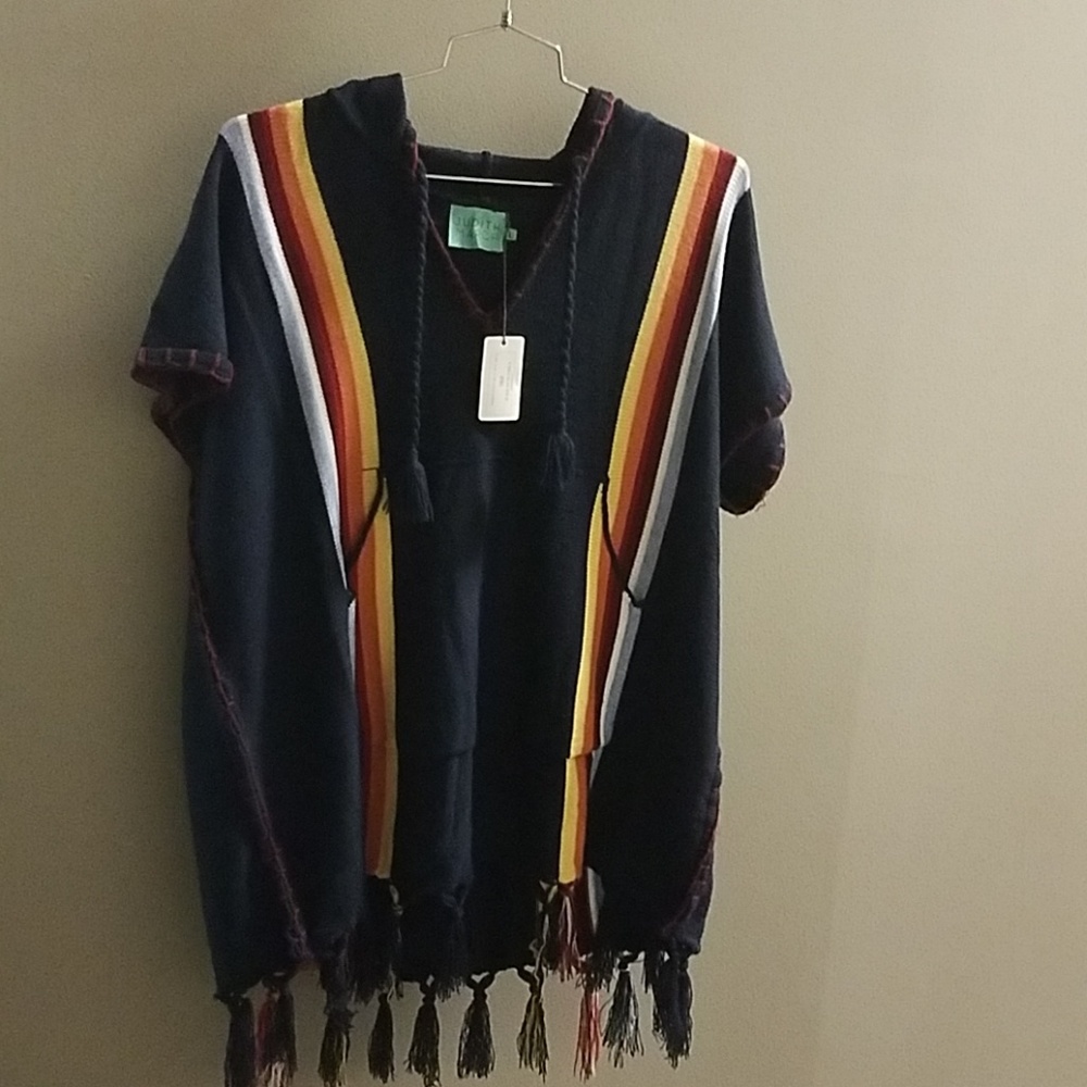 Judith March poncho